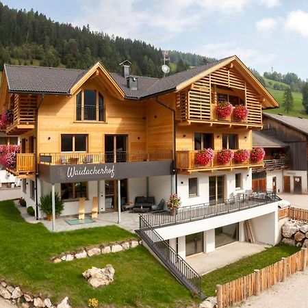 Waidacherhof Apartments Braies  Ngoại thất bức ảnh