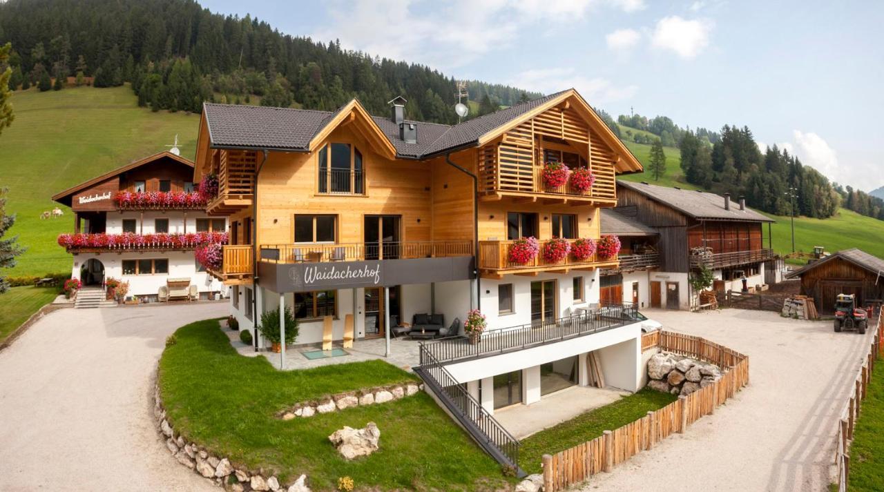 Waidacherhof Apartments Braies  Ngoại thất bức ảnh