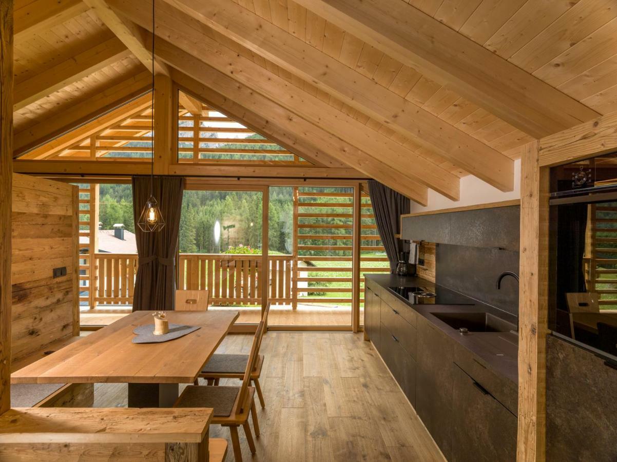 Waidacherhof Apartments Braies  Ngoại thất bức ảnh