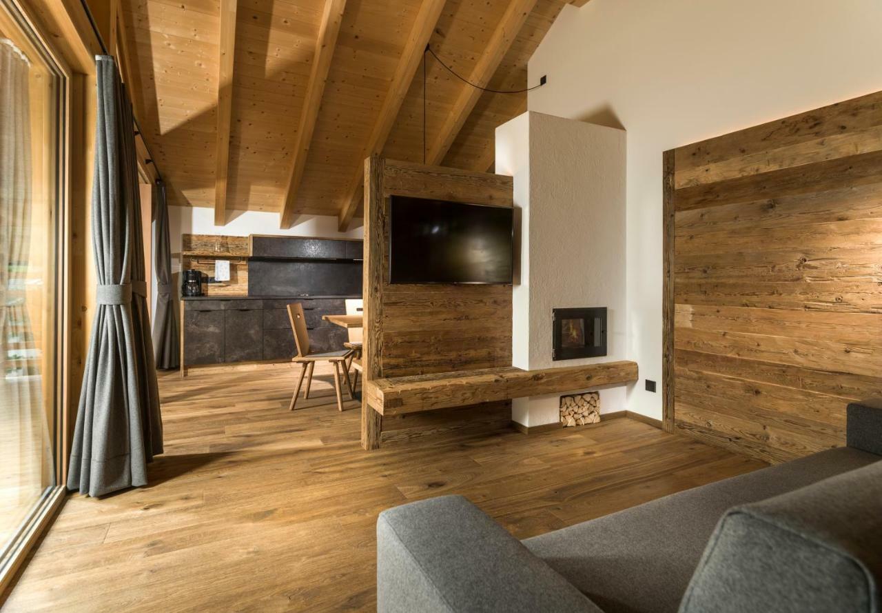 Waidacherhof Apartments Braies  Ngoại thất bức ảnh