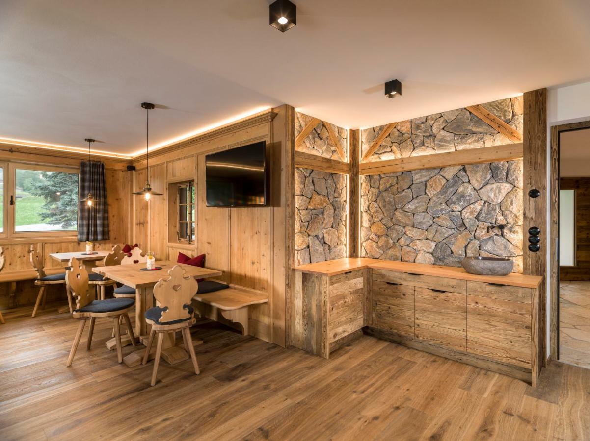 Waidacherhof Apartments Braies  Ngoại thất bức ảnh