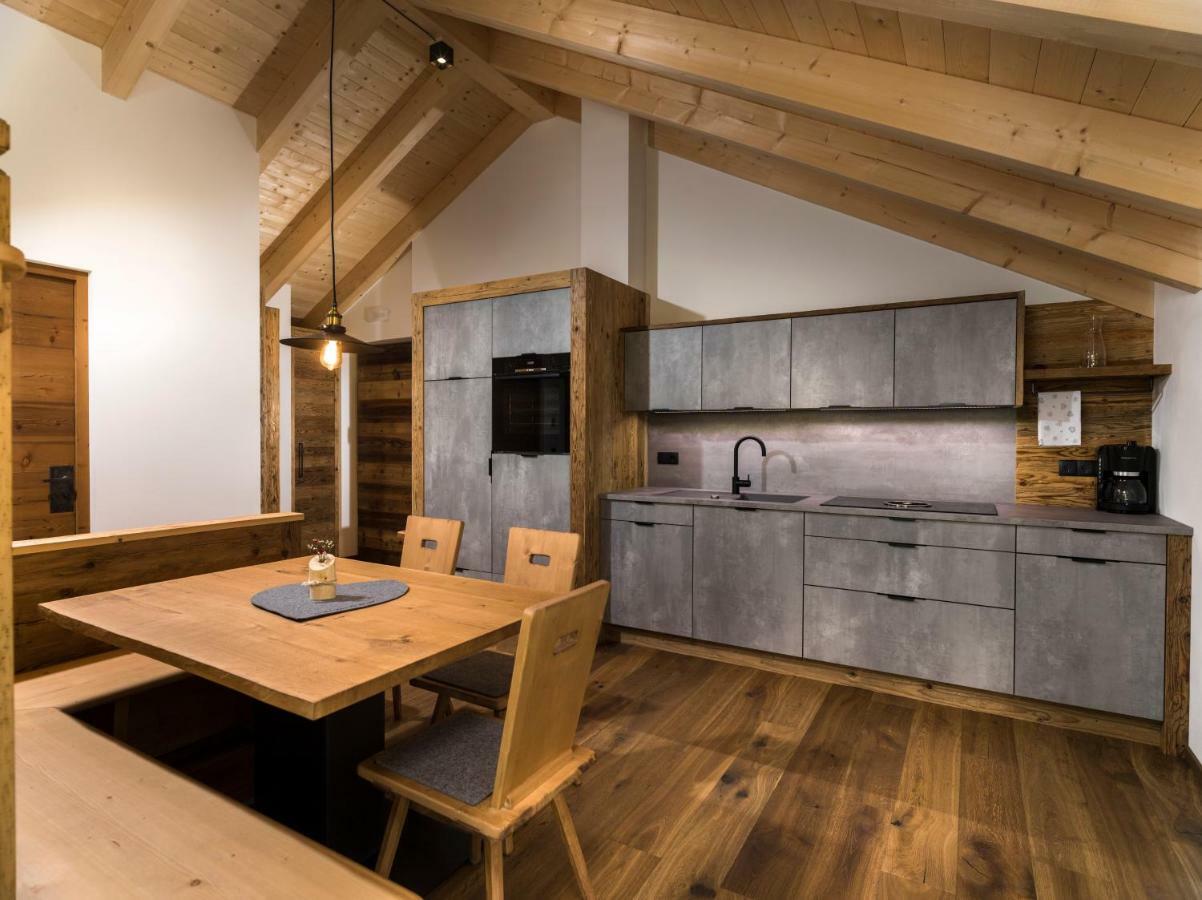 Waidacherhof Apartments Braies  Ngoại thất bức ảnh