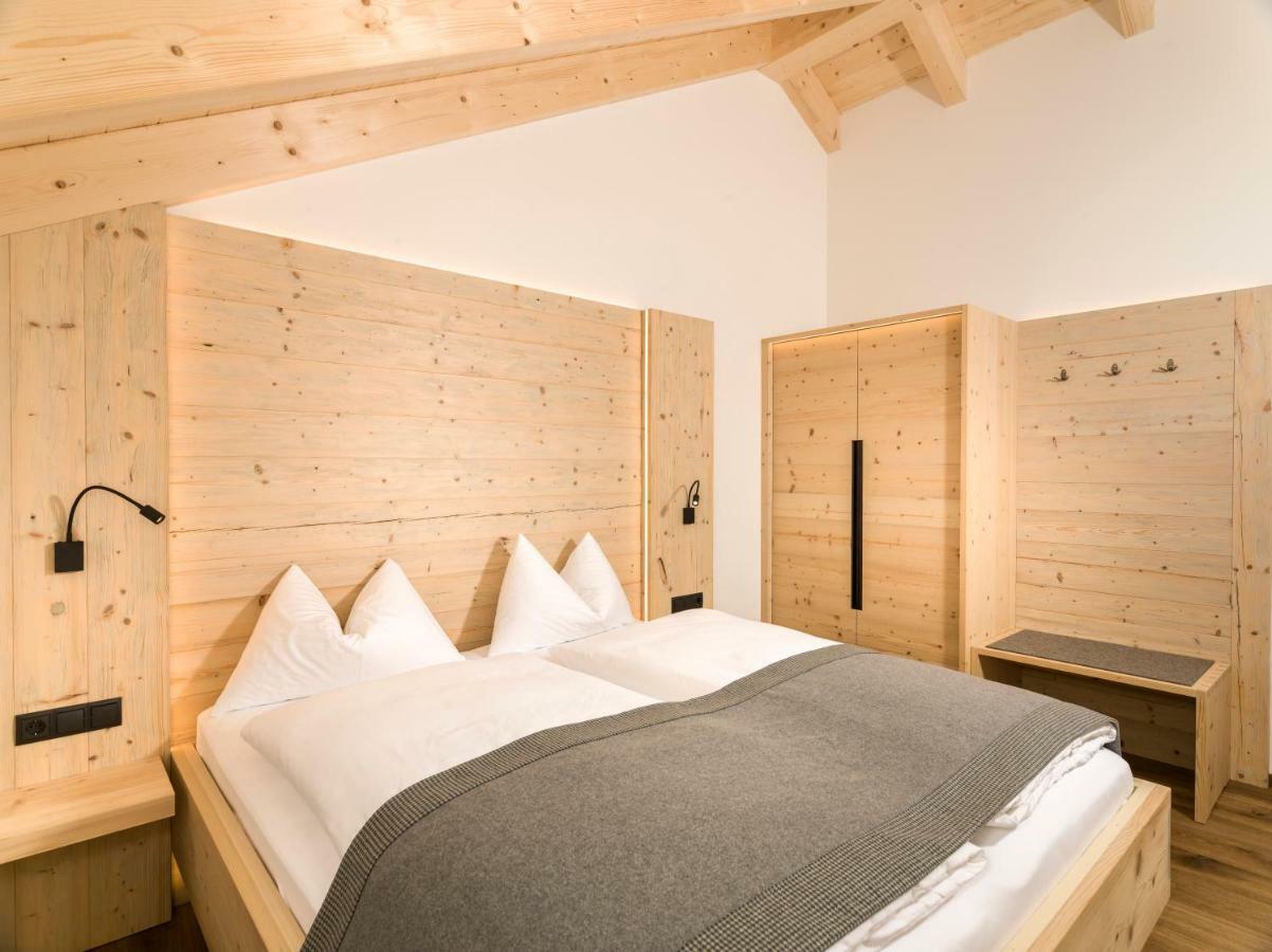 Waidacherhof Apartments Braies  Ngoại thất bức ảnh